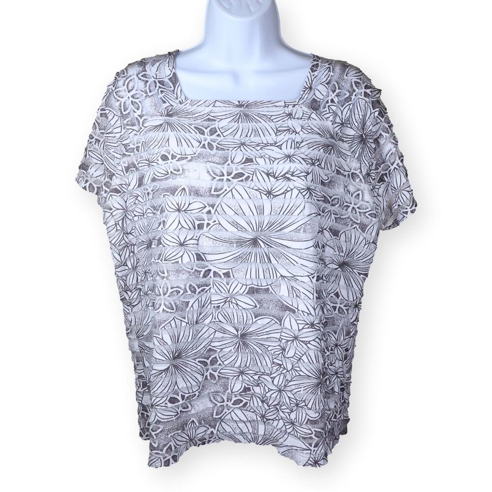 TanJay Short Sleeve Ruffle Top - Grey and White Floral XL